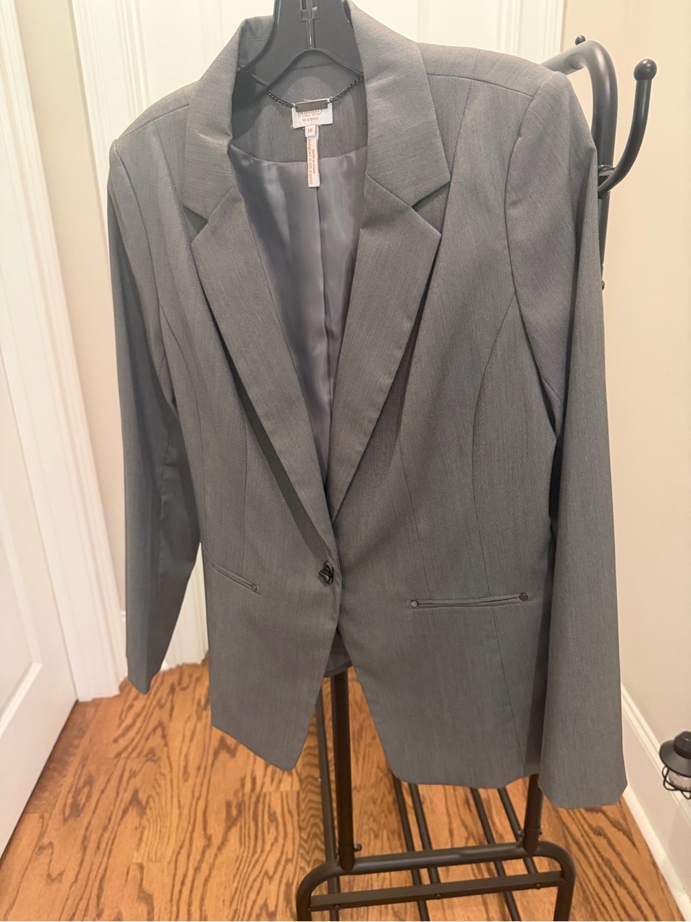Laundry By Shelli Segal Gray Single-Button Notch Lapel Blazer